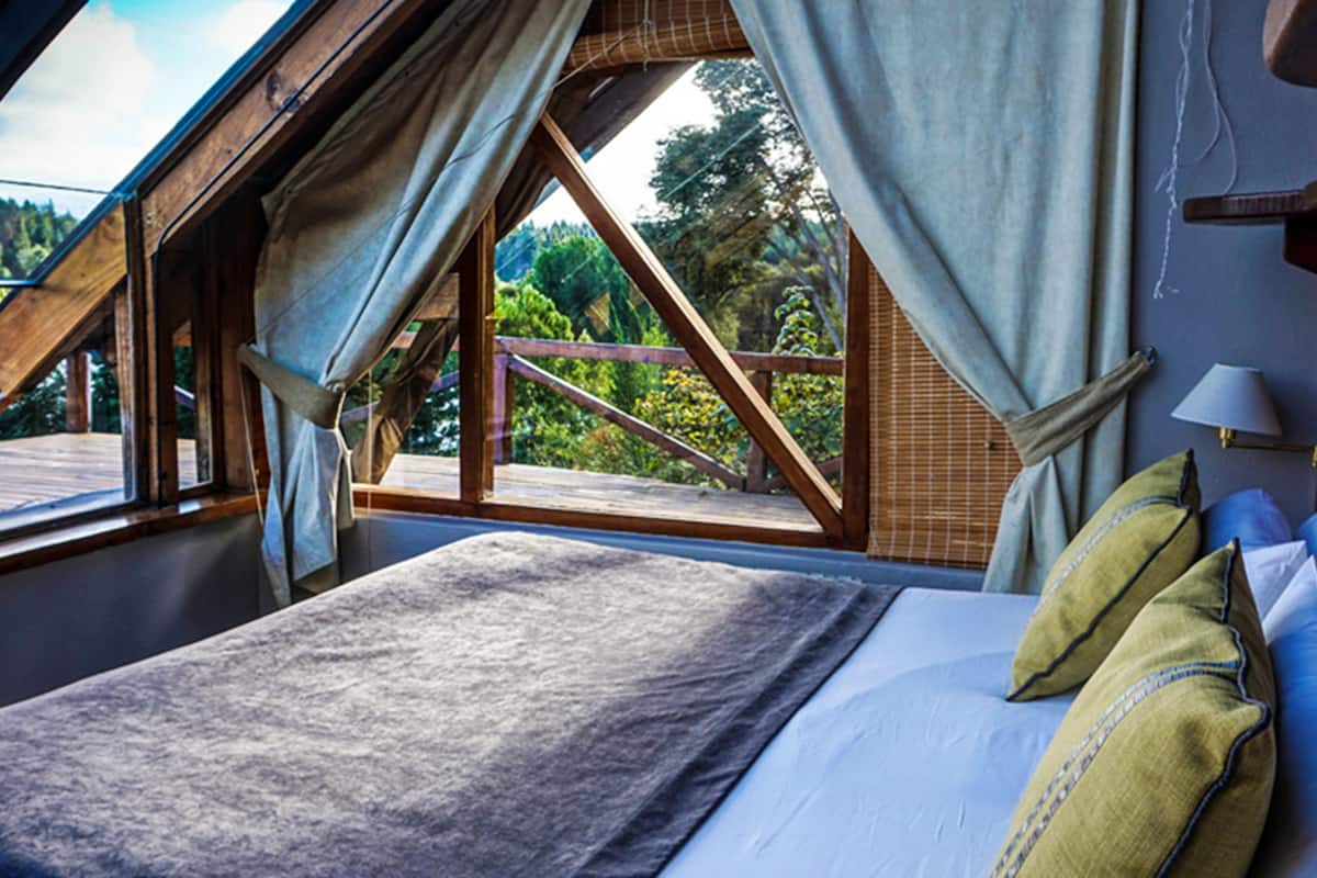 premium bedding, in-room safe, individually decorated