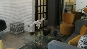 Lobby - Hotel Boutique Valverde Santa Elena (San Salvador)