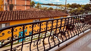 Dobbeltrom – basic | Terrasse/patio