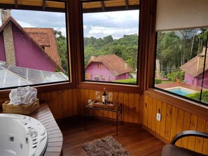 Chalé luxo | Banheira de hidromassagem particular