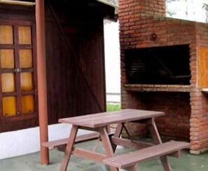 Economy Cabin, 1 Double Bed, Garden View | Terrace/patio