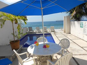 2 outdoor pools, sun loungers - Suites Las Palmas (Manzanillo)