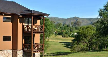 Ayres del Champaqui Suites Golf & Spa