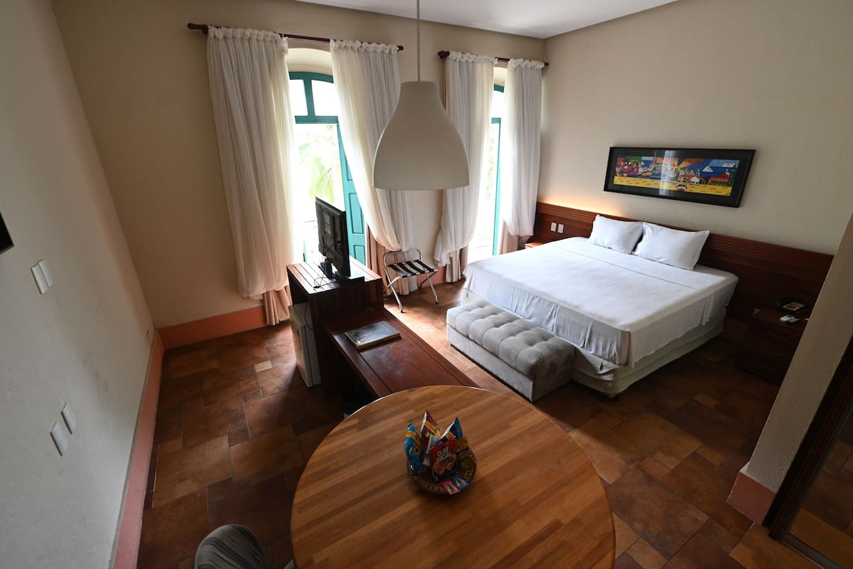 Suite Master | Een minibar, een kluis op de kamer, individueel gemeubileerd, een bureau