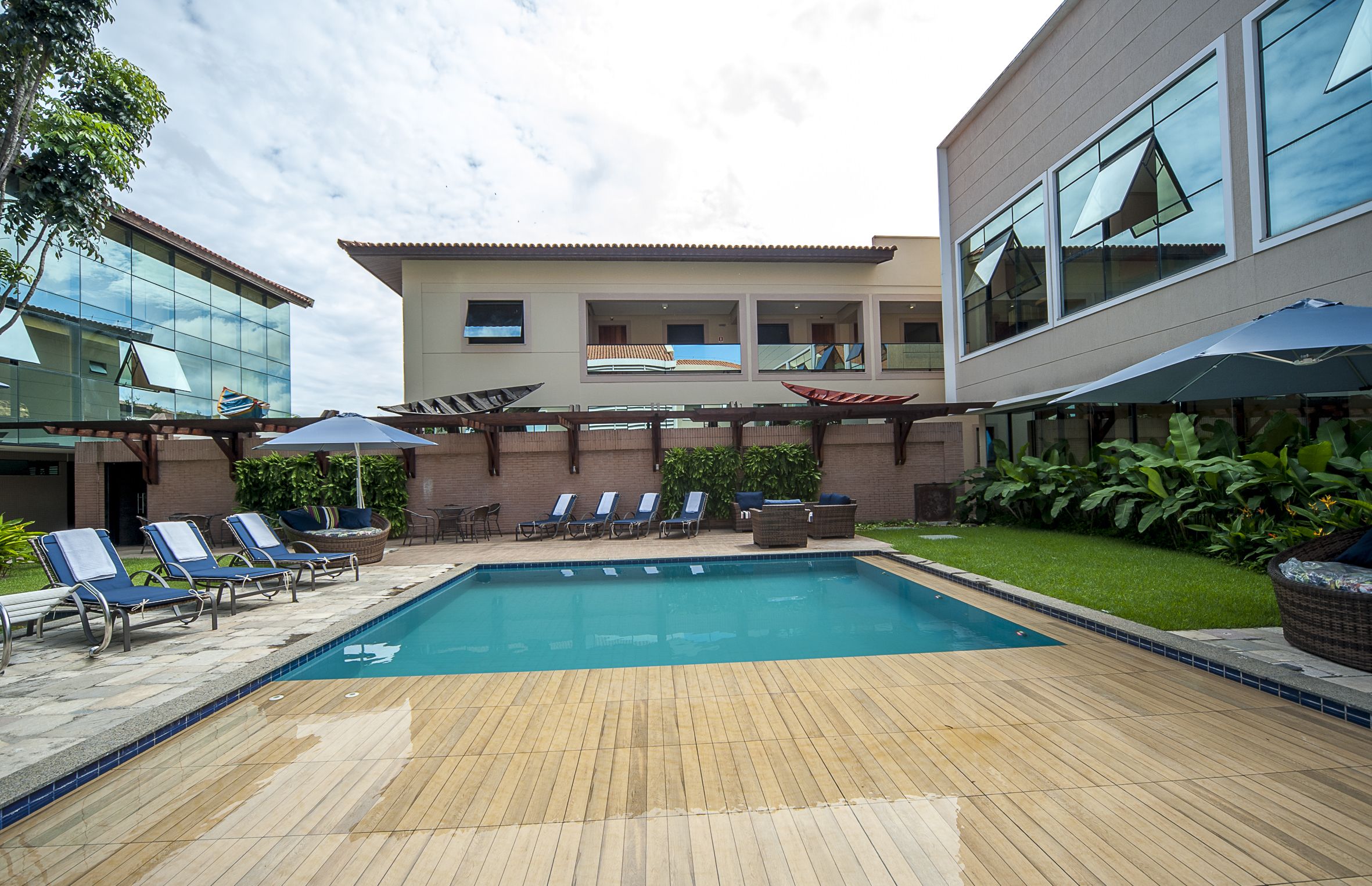 outdoor pool, pool loungers
