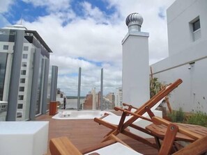 ลานระเบียง/นอกชาน