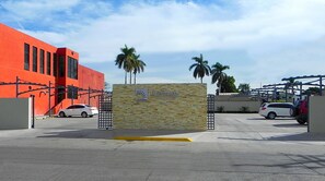 Aparcamiento sin asistencia gratuito