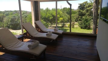 Sauna, Whirlpool, Dampfbad, Körperbehandlungen, Körperpeelings