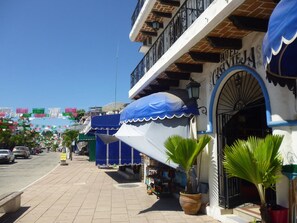 Exterior - Casa Vieja (Puerto Escondido)