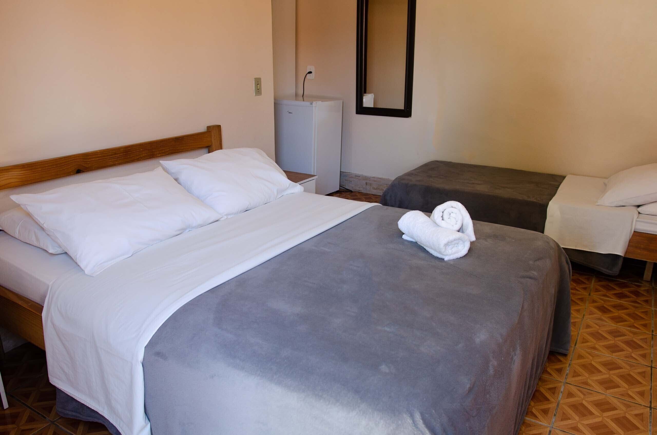 迷你吧、遮光窗帘、熨斗/熨板、免费 WiFi