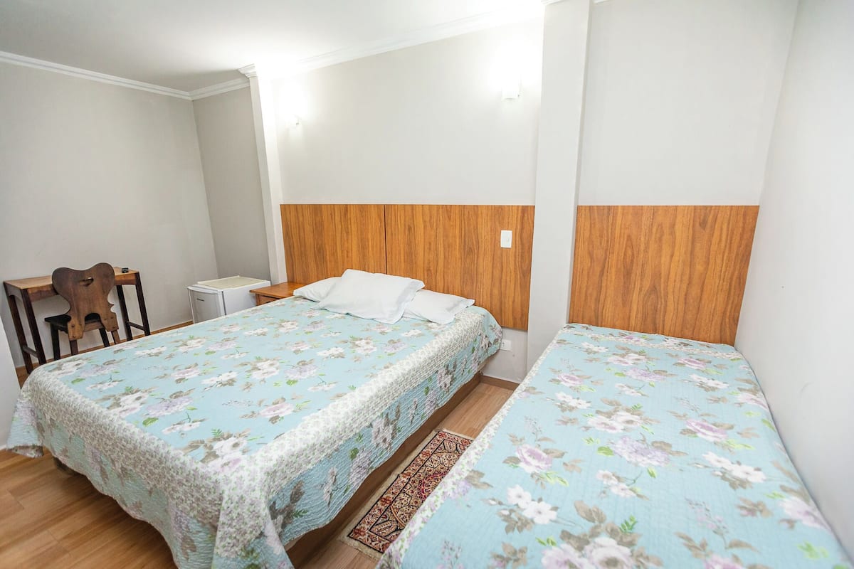 Suite Standard, vue cour intérieure (Sem Vista)