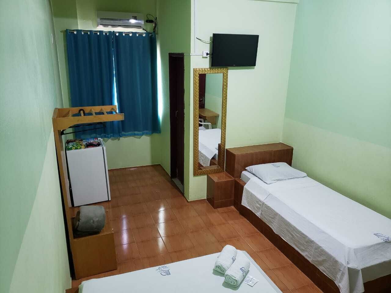 standard single room | desk, blackout curtains, soundproofing, iron/ironing board