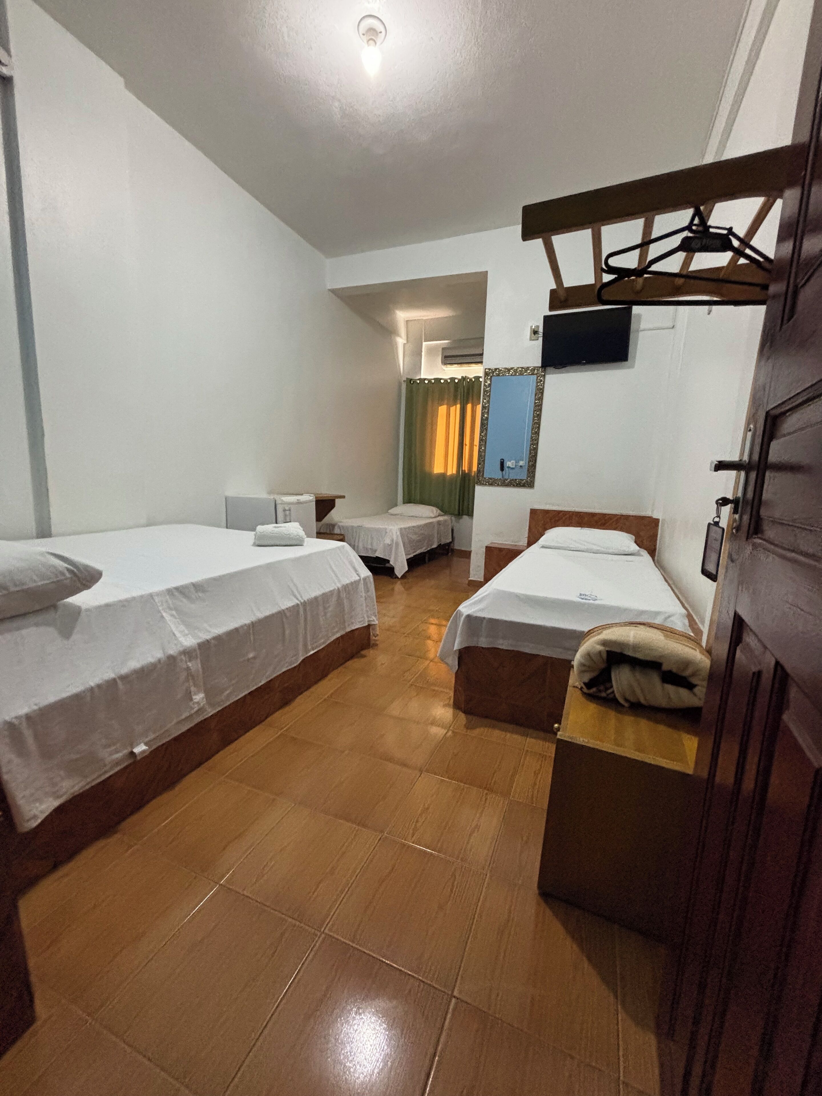 Blendingsgardiner, lydisolert, strykejern/-brett og wi-fi (inkludert)