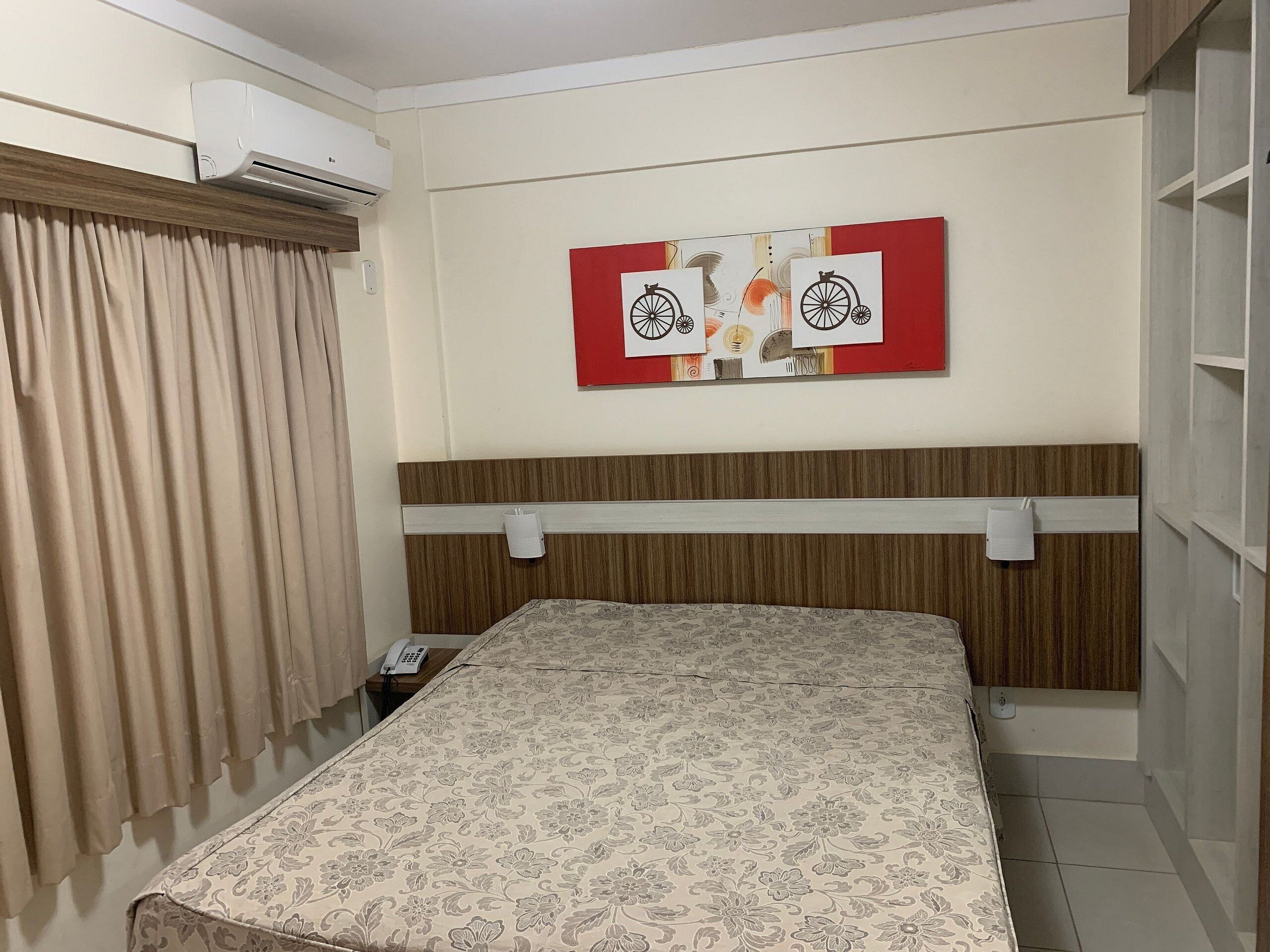 Apartment | Minibar, blackout drapes, free WiFi