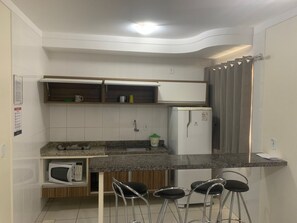 Basic Apartment | Private kitchen | Microwave