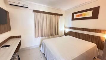 Apartamento | Frigobar, Wi-Fi de cortesia