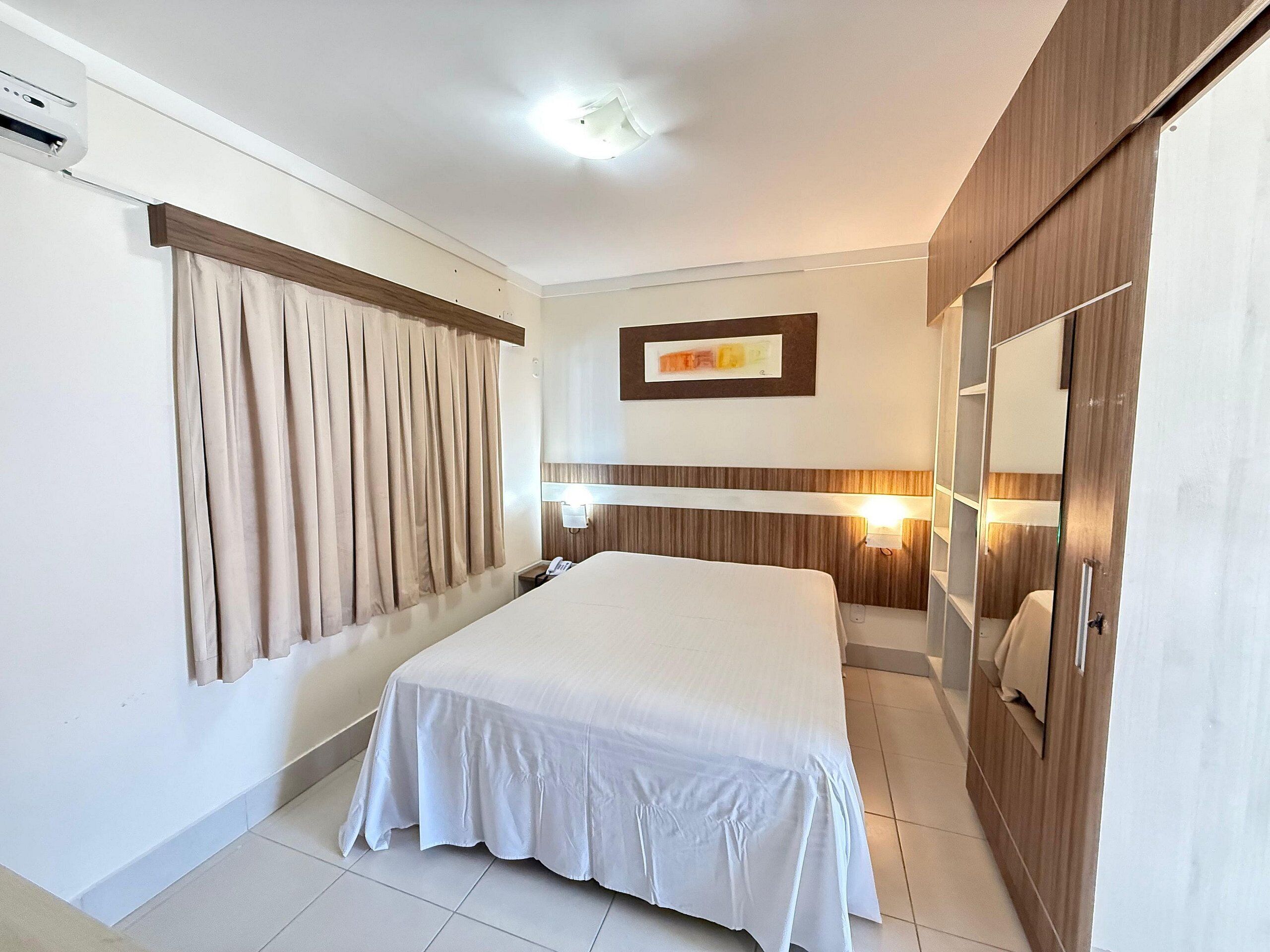 Apartment | Minibar, blackout drapes, free WiFi