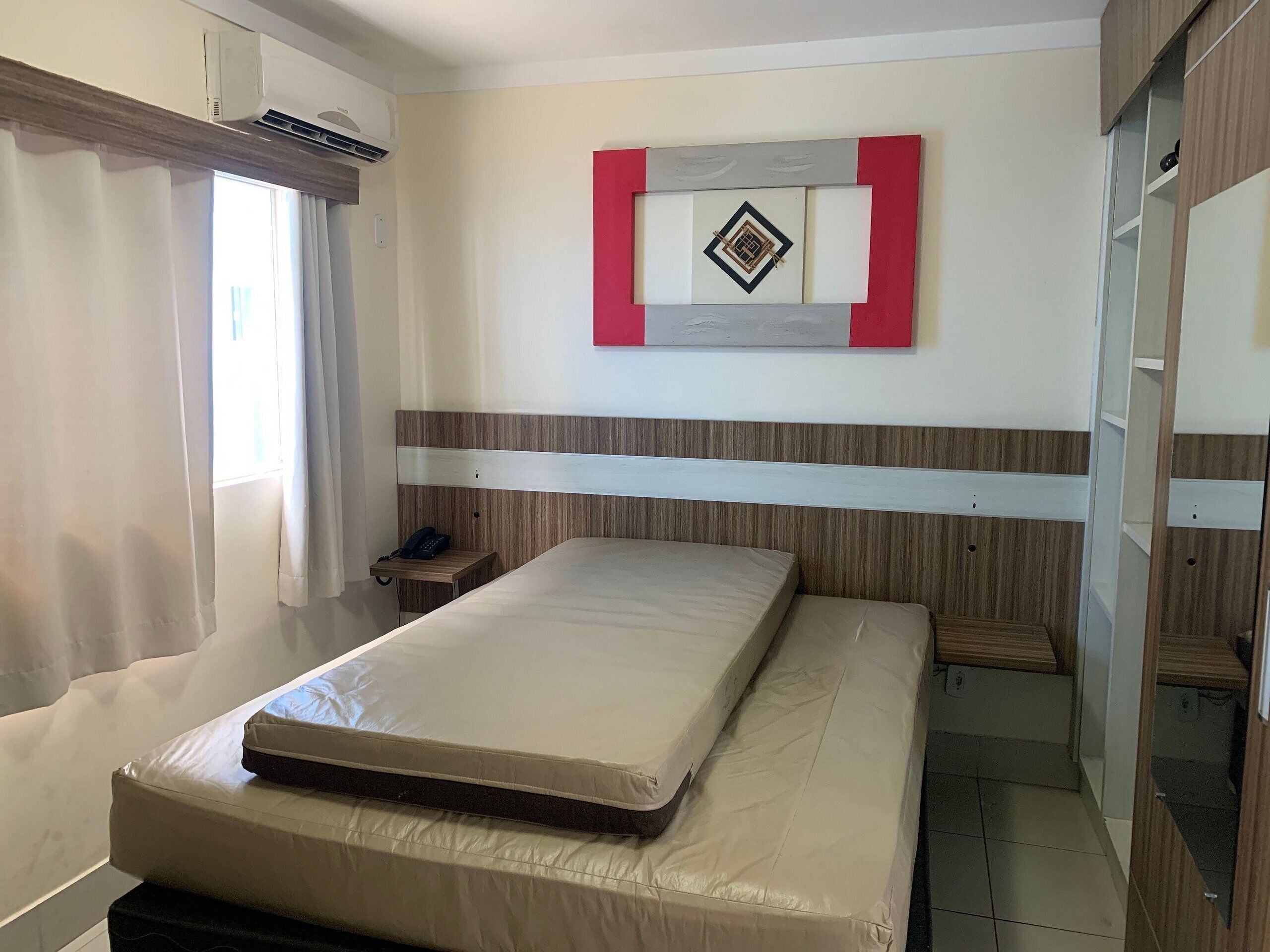 Standard Apartment | Minibar, blackout drapes, free WiFi