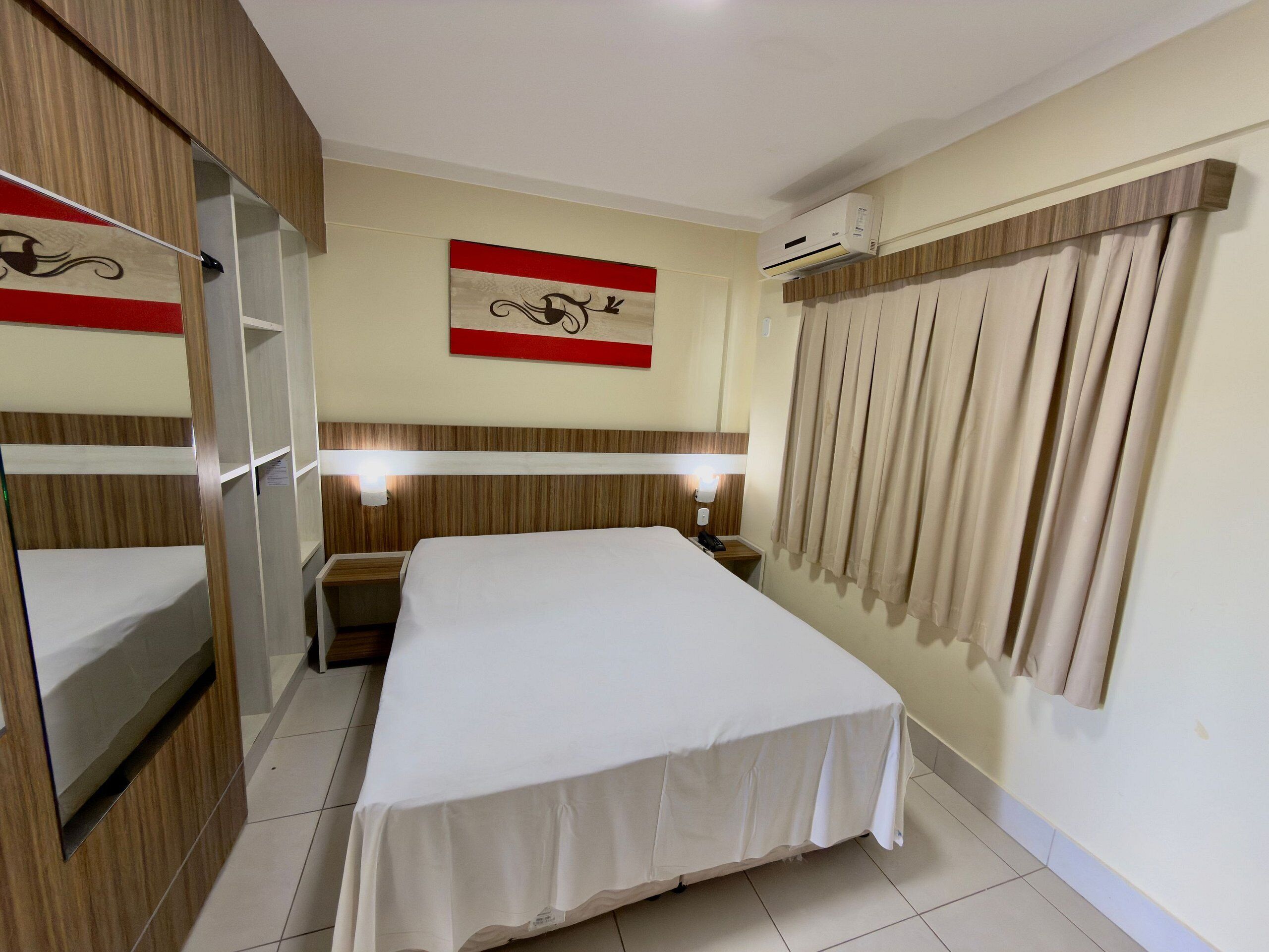 Apartment | Minibar, blackout curtains, free WiFi