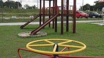 Children’s play area – outdoor