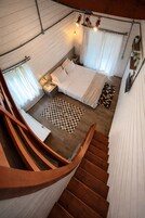 传统木屋, 多张床 | 迷你吧、客房内保险箱、办公桌、遮光窗帘