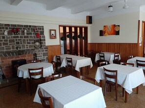 Bar (on property) - Ocean Hotel (Piriapolis)