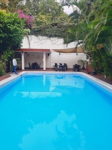 Suites & Apartments San Benito Zona Rosa