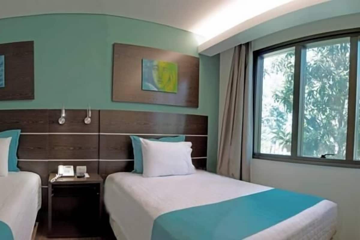 1 sovrum, sängtillbehör av högsta kvalitet och minibar