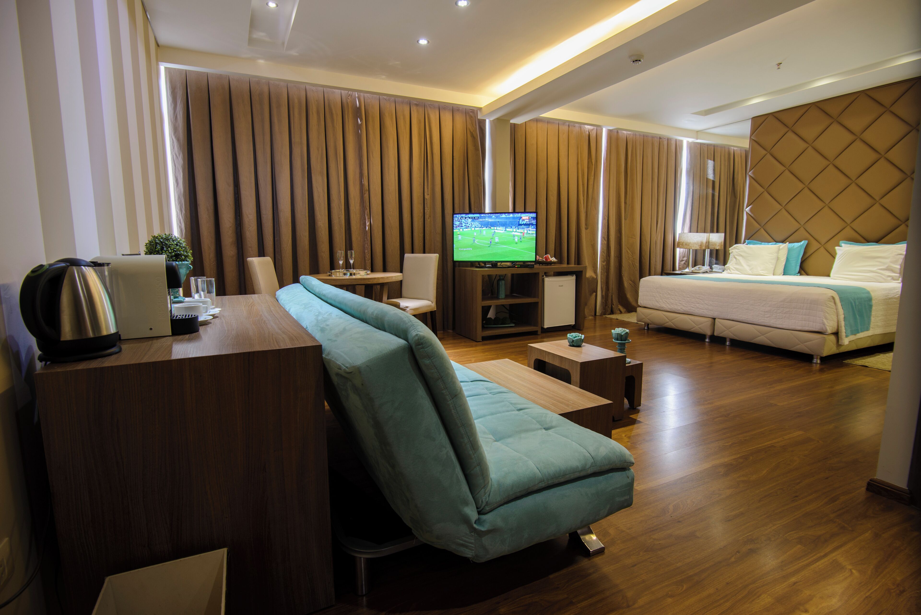 Executive Suite, 1 King Bed | Premium bedding, minibar, in-room safe, desk