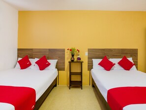Standard Quadruple Room - Hotel Villa Hermosa (Oaxaca)