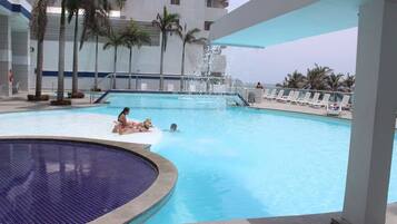 Pool | Outdoor pool