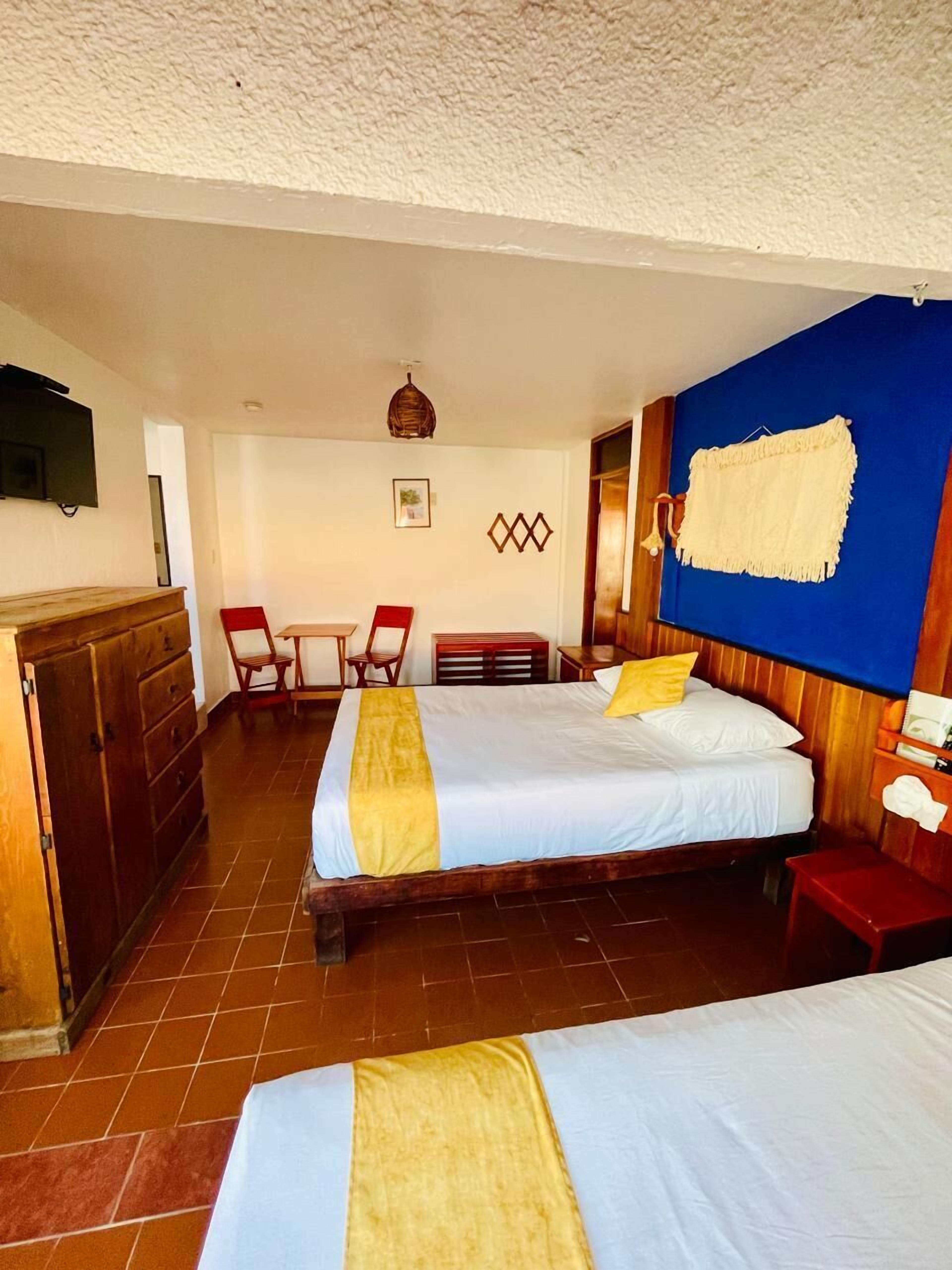 junior double room | iron/ironing board, free wifi, bed sheets