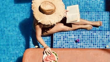 Outdoor pool, pool loungers