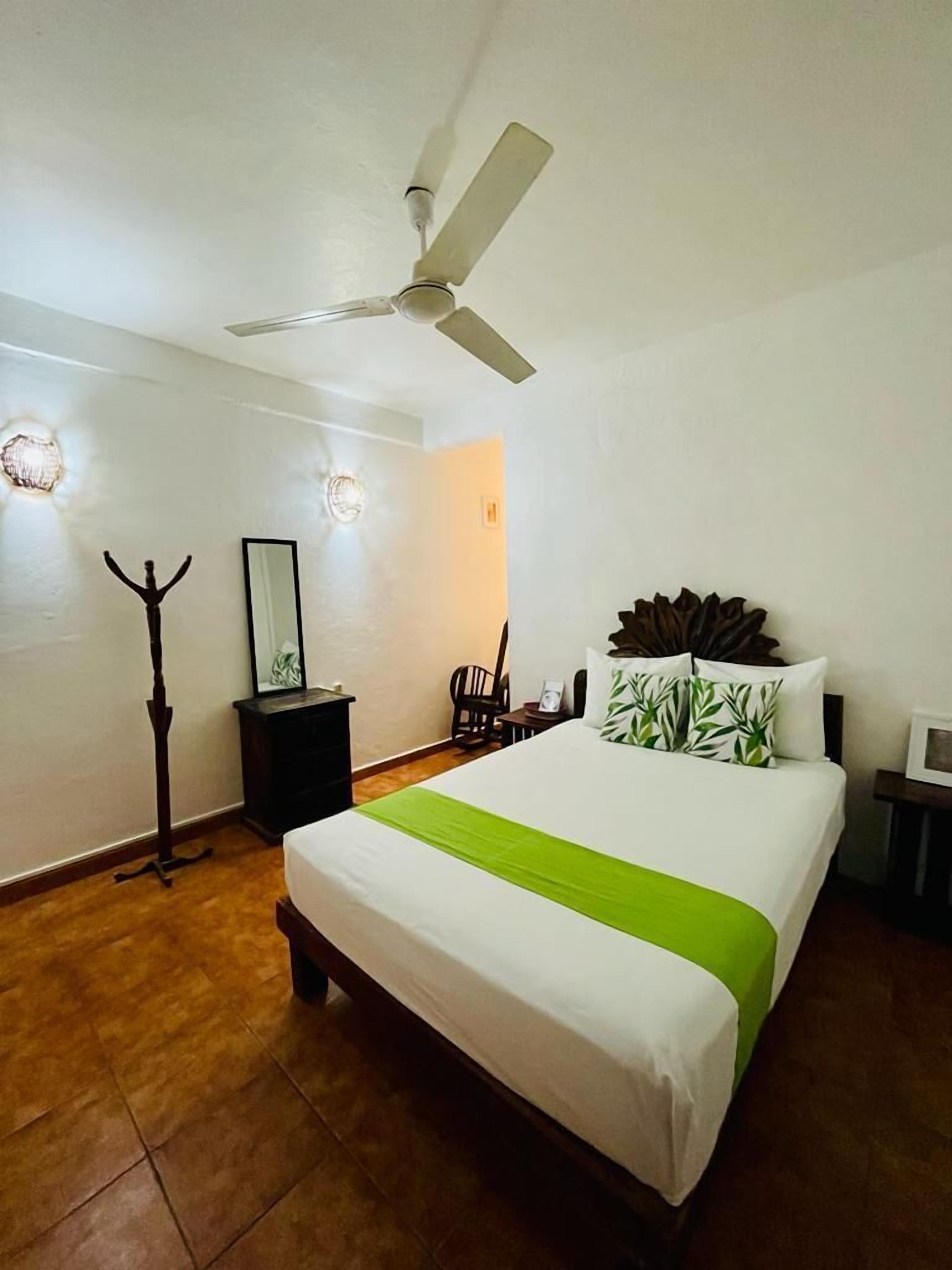 basic room | iron/ironing board, free wifi, bed sheets
