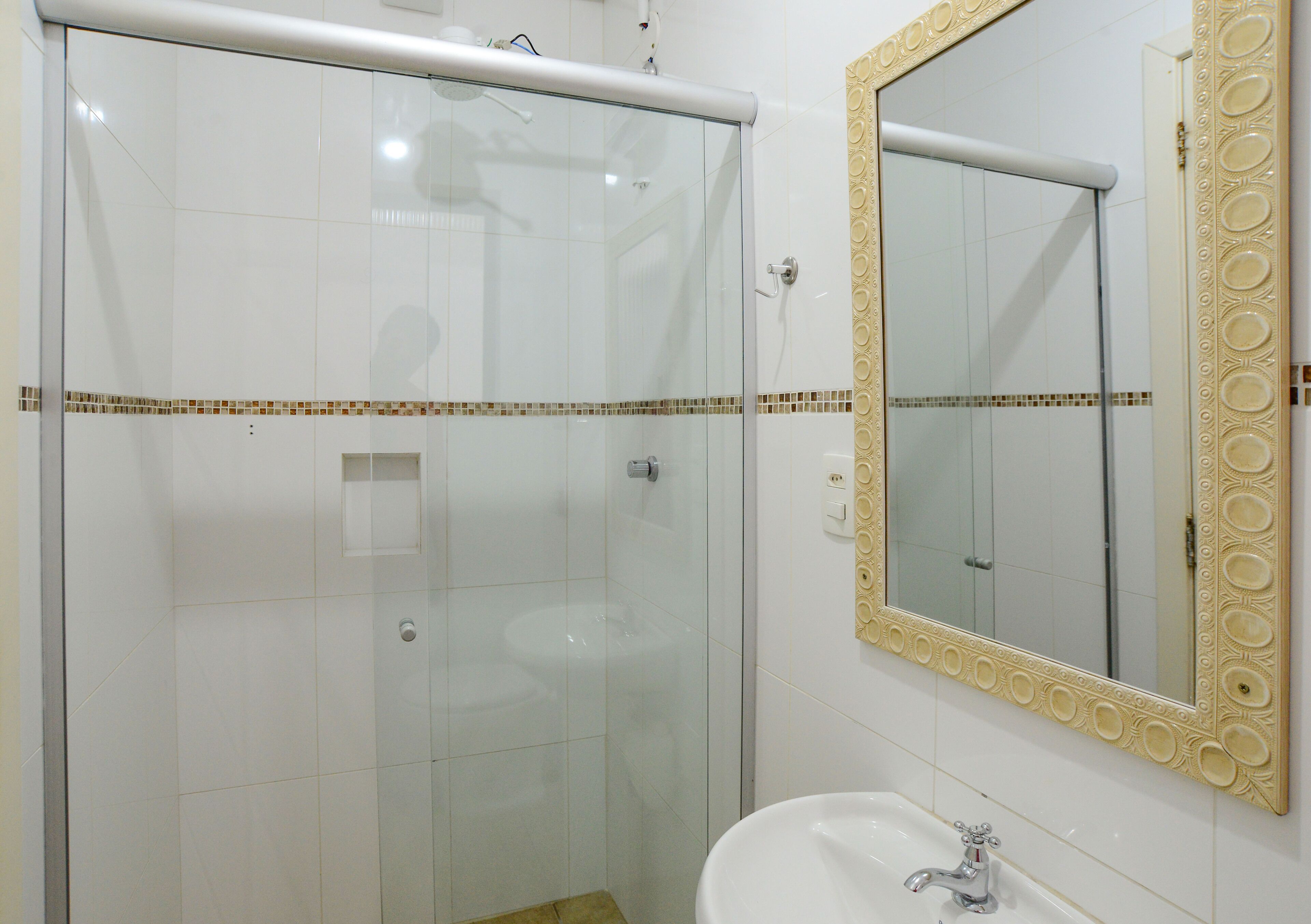 triple room | bathroom | shower, hair dryer, towels