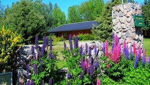 Exterior detail - Rio Dorado Lodge (Junin de los Andes)