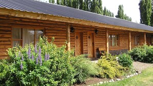 Exterior - Rio Dorado Lodge (Junin de los Andes)