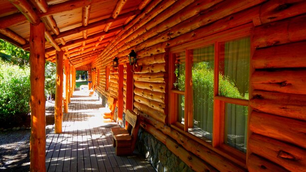 Porch - Rio Dorado Lodge (Junin de los Andes)