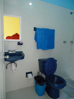 Bathroom - Hotel Monte Gordo (Costa Esmeralda)