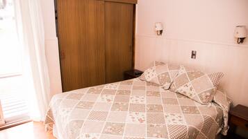 Family Bungalow, 2 Bedrooms, Private Bathroom | In-room safe, free cots/infant beds, rollaway beds, free WiFi