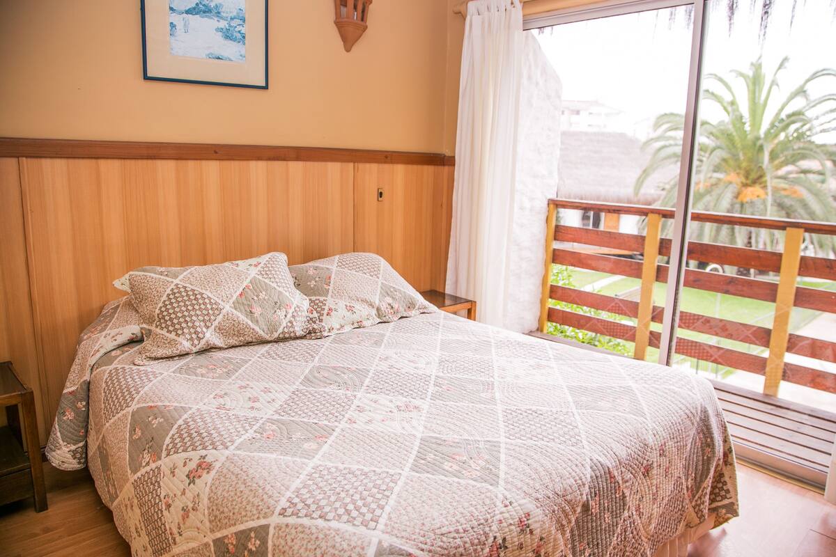 Family Cabin, 2 Bedrooms, Private Bathroom | In-room safe, cribs (free), rollaway beds (surcharge), WiFi (free)