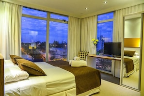 Superior Room | In-room safe, individually decorated, individually furnished, desk