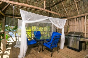 BBQ/picnic Area - Casa de Rexanna upper (Roatan)