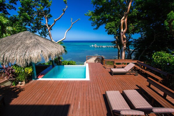 Huvila, 6 makuuhuonetta, terassi, valtamerinäköala | Ulkouima-allas | Ulkouima-allas, ääretön uima-allas