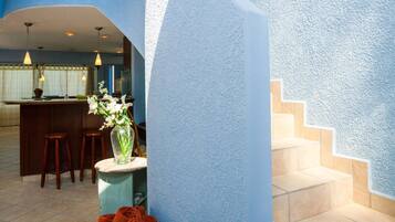 Condo, 3 Bedrooms, Terrace, Ocean View | Staircase