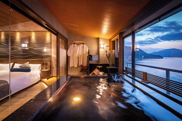 Hilton Hiroshima luxury hotel