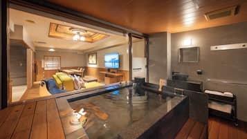 Classical Suite-Itsuki | Bathroom | Free toiletries, hair dryer, slippers, bidet