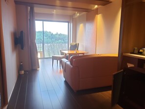 Living area - Laforet Shuzenji Sanshisuimei (Izu)