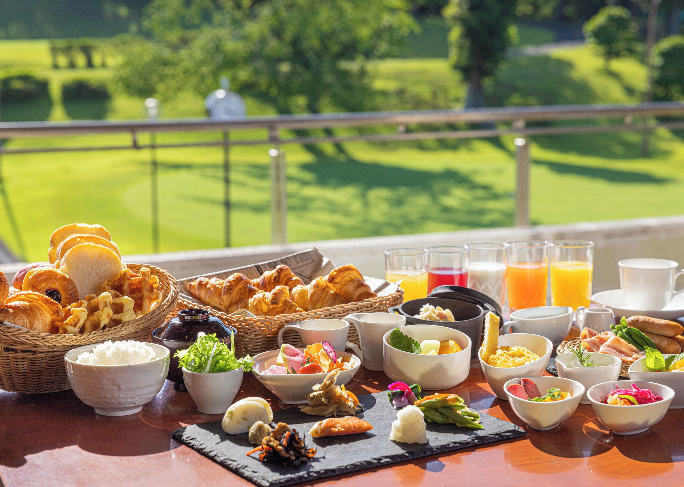 Café da manhã com buffet todos os dias (JPY 3000 por pessoa) 