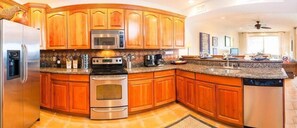 Villa, 4 Yatak Odası, Teras, Okyanus Manzaralı | Özel mutfak | Buzdolabı, mikrodalga fırın, kahve/çay makinesi 